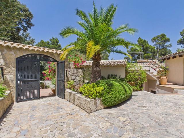 Masía en venta en Baleares Esporles. Esporles Exclusiva finca natural en una ubicación privilegiada en las alturas con vistas panorámicas Ref. 9917. Masías.