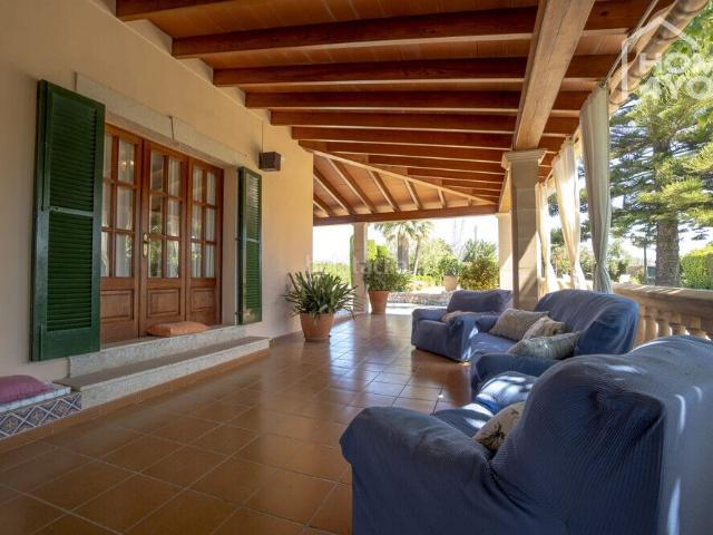 Masía en venta en Baleares Lloseta. Finca mediterránea con piscina y vistas panorámicas en Lloseta, 223m, 3 dormitorios, 3 baños, aire acondicionado, azotea, garaje. Masías.