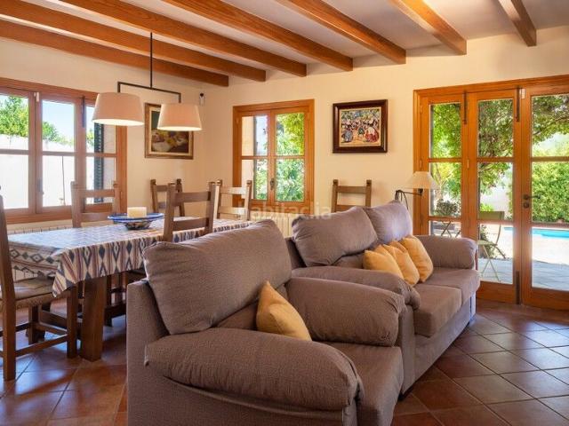Masía en venta en Baleares Llubí. Fabuloso casa de pueblo con piscina en Llubi. Masías.