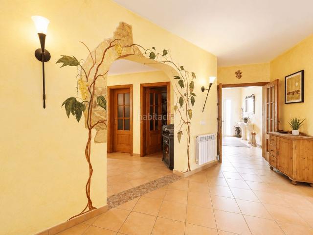 Masía en venta en Baleares Llucmajor, Llucmajor Interior. Entre un entorno natural idílico y vistas al mar. Masías.