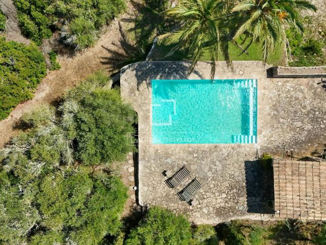 Masía en venta en Baleares Manacor, Manacor Centre. Majestuosa finca rústica en venta en Son Macià con piscina, garaje, casa de invitados y vistas al mar. Masías.