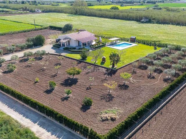 Masía en venta en Baleares Sa Pobla. Finca mediterránea con licencia ETV, piscina y vistas a la montaña cerca de Sa Pobla naturaleza, tranquilidad e inversión en Mall. Masías Sa.