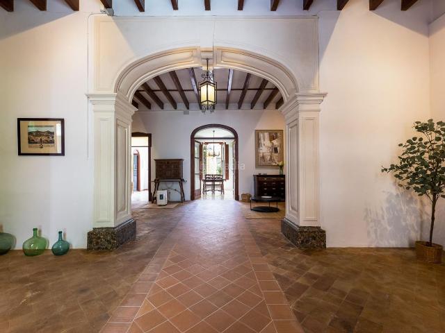 Masía en venta en Baleares Sant Joan. Casa señorial renovada en el corazón de Sant Joan. Masías Sant.