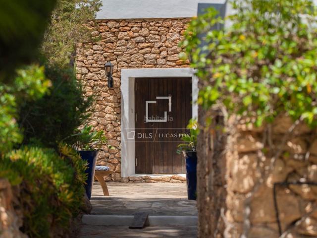 Masía en venta en Baleares Sant Josep de sa Talaia, Sant Agustí Cala de Bou. Casa rural de 5 dormitorios en venta en San José, Islas Baleares. Masías Sant Josep de sa.
