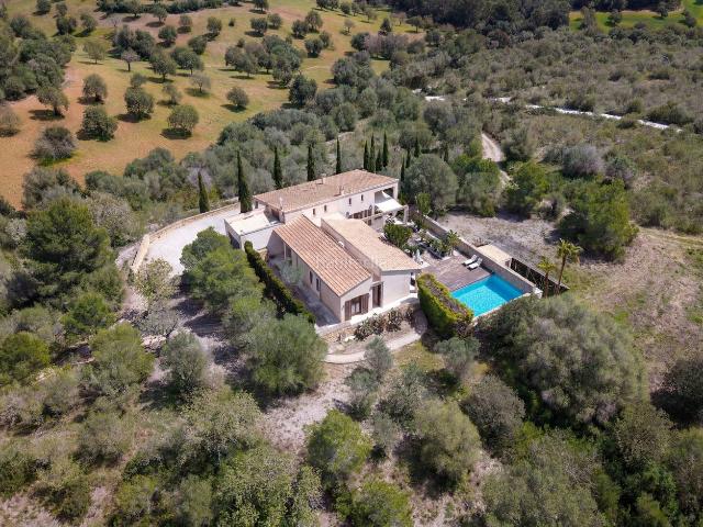 Masía en venta en Baleares Sant Llorenç des Cardassar. Exclusiva finca rústica de lujo con piscina y más de 15.700 m2 de terreno en Sant Llorenç des Cardassar. Masías Sant Llorenç des.