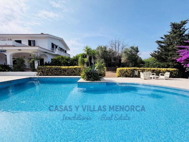 Masía en venta en Baleares Sant Lluís, Sant Lluís S´Ullestrar Torret. Exclusiva residencia con piscina y amplios espacios en Sant Lluís, donde la elegancia se encuentra con la esencia de Menorca.