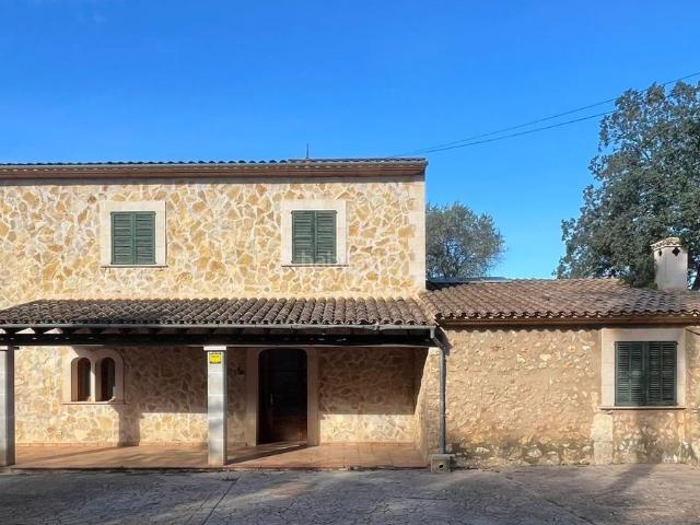 Masía en venta en Baleares Sencelles. Exclusiva finca de carácter mallorquín cerca de Sencelles. Masías.