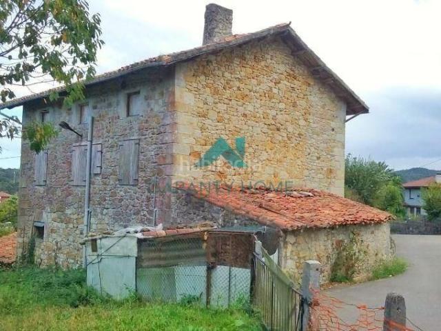 Masía en venta en Bárcena de Cicero. Se vende casa de pueblo en Bárcena de Cicero. Masías Bárcena de.
