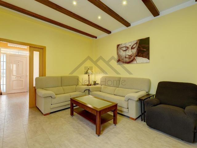Masía en venta en Benaguasil. LA CASA DE PUEBLO QUE LO TIENE ABSOLUTAMENTE TODO Y LISTA PARA ENTRAR A VIVIR. Masías.