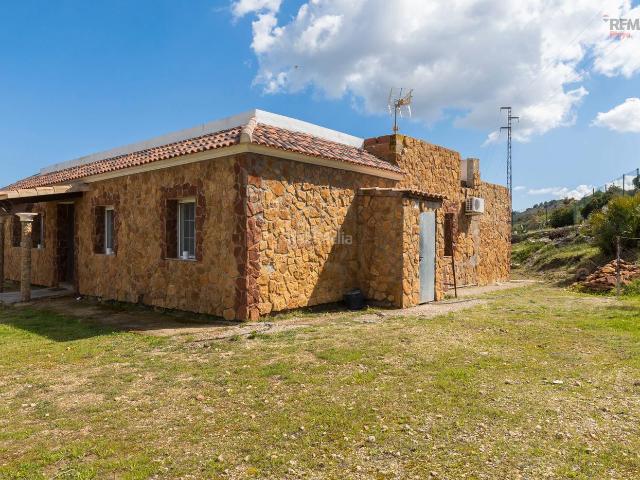 Masía en venta en Bédar. *Cortijo en Bédar: Un refugio de paz y naturaleza*. Masías.