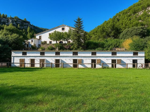 Masía en venta en Bigues i Riells. Encantadora masía histórica a 30 minuts de Barcelona. Masías Bigues i.