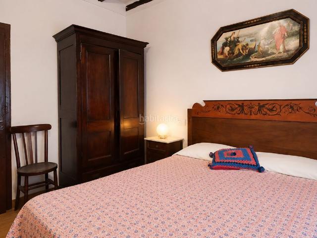 Masía en venta en Boadella i les Escaules. Convierte esta casa de pueblo en un hogar único, lleno de encanto y personalidad. Masías Boadella i les.