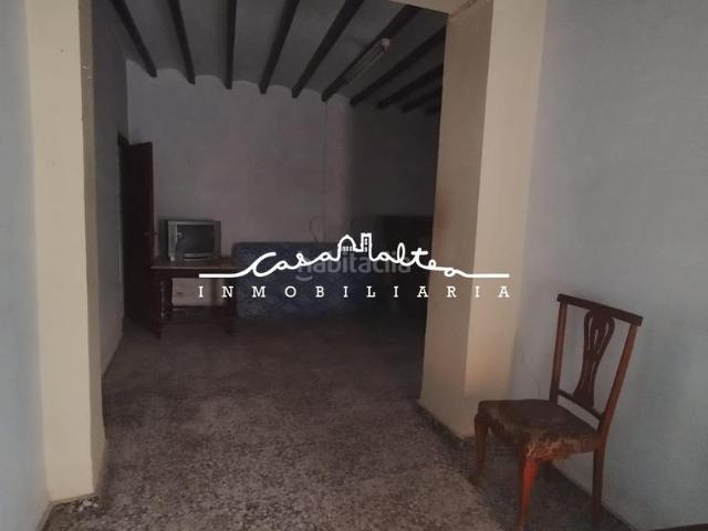 Masía en venta en Bolulla. En venta gran casa de pueblo para reformar en Bolulla. Masías.
