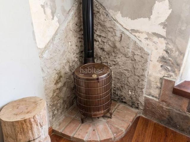 Masía en venta en Buendía. Encantadora casa de pueblo con fachada de piedra en Buendía, Cuenca. Masías.