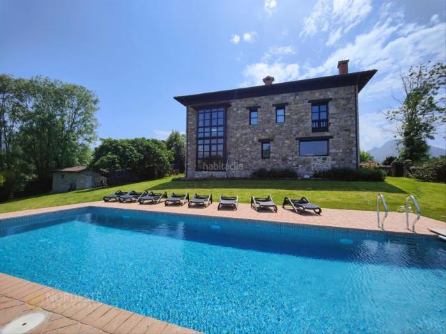 Casa en venta en Cangas de Onís. Entre verdes montañas, agua cristalina, castaño y piedra. Casas Cangas de.