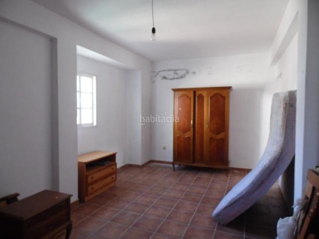 Masía en venta en Canillas de Aceituno. Amplia casa de pueblo para reformar en zona La Viñuela. Masías Canillas de.