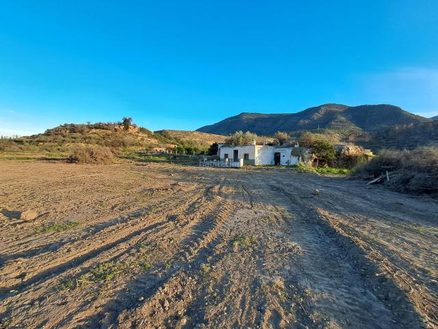Masía en venta en Canjáyar. Cortijo para rehabilitar en plena naturaleza. Masías.