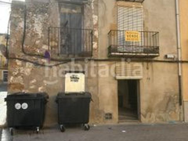 Masía en venta en Cabanes. CASA CON PATIO EN EL CENTRO DE CABANES. Masías.