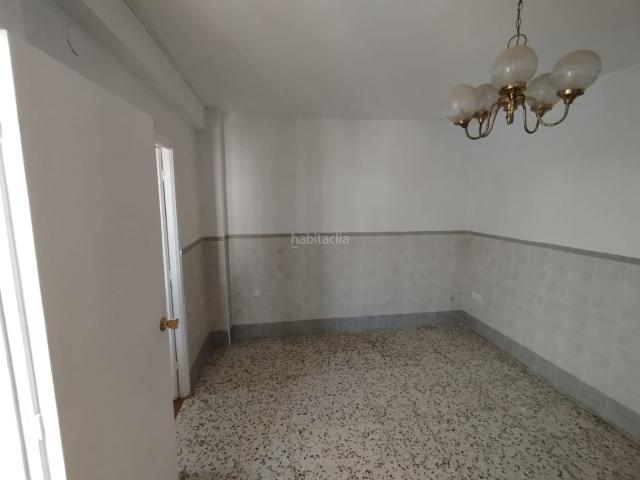 Masía en venta en Cabra. PARCELA CON CASA Y PISCINA MUY CERCA DE LA PLAZA VIEJA. Masías.
