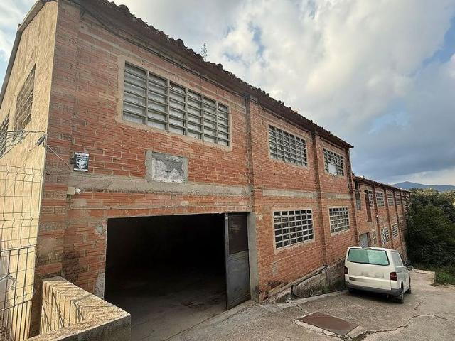 Masía en venta en calle Can Rosselló, Lliçà d´Amunt, de 1.400 m² 4 habitaciones por 430.000