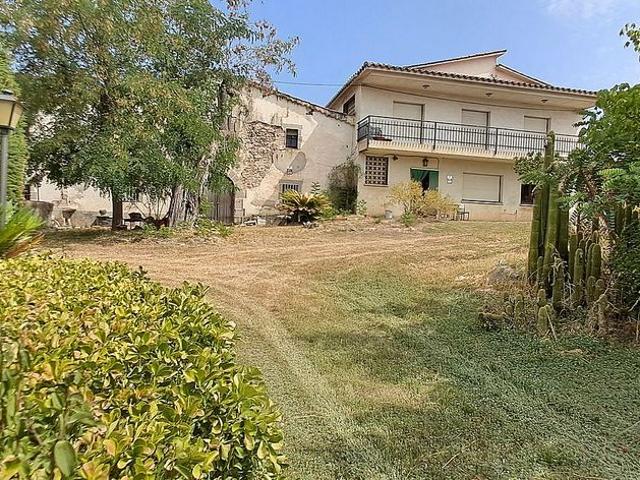 Masía en venta en calle Diseminado Masiá de Can Safont, Sant Pere de Vilamajor, de 469 m² 7 habitaciones por 475.000