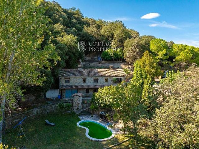 Masía en venta en calle Gi, Sant Miquel de Campmajor, de 388 m² 5 habitaciones por 750.000