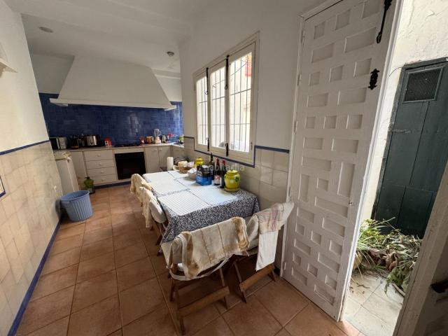 Masía en venta en Carmona. ¡Casa señorial en pleno centro de Carmona!. Masías.