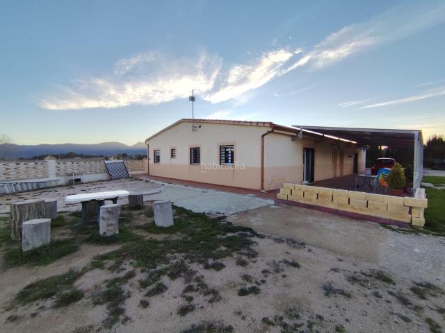 Masía en venta en Castalla. SUPER OCASION PARCELA CON 2 VIVIENDAS Y PISCINA. Masías.