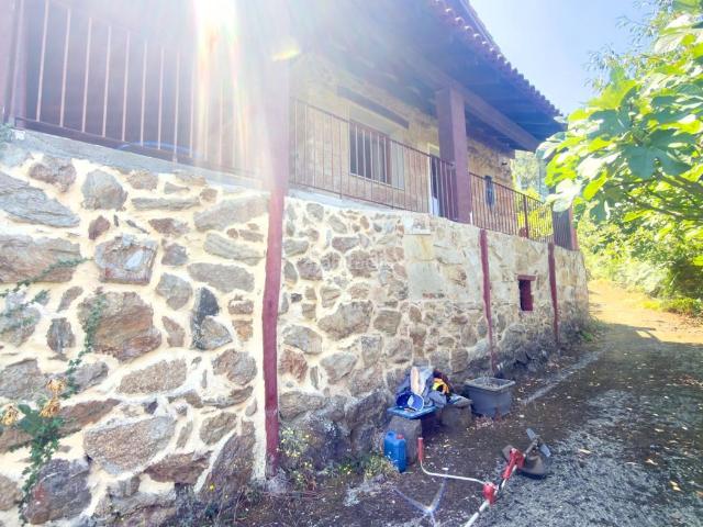 Masía en venta en Castrelo de Miño. Casa rustica reformada en el año 2010 en Castrelo de Miño. Masías Castrelo de.
