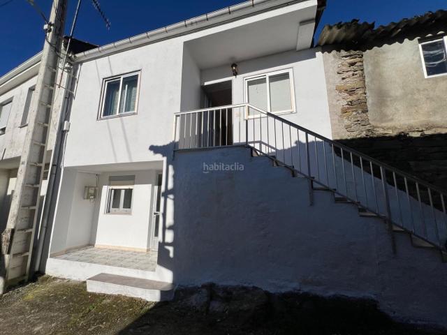 Masía en venta en Castrelo do Val. CASA SEMI REFORMADA EN VILAR. Masías Castrelo do.