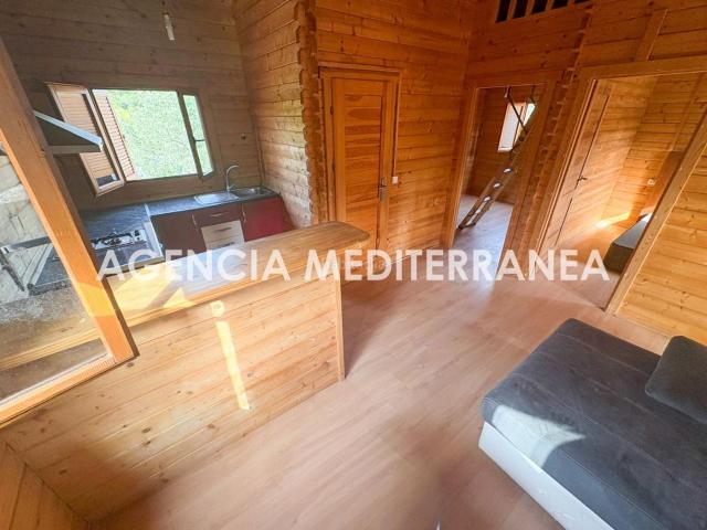 Masía en venta en Casinos. CASA DE MADERA EN VENTA, CASINOS. Masías.