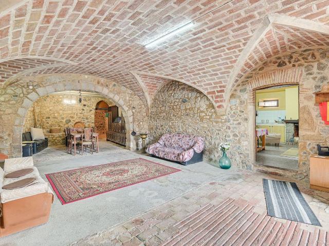Masía en venta en Cervià de Ter. Masías Cervià de.