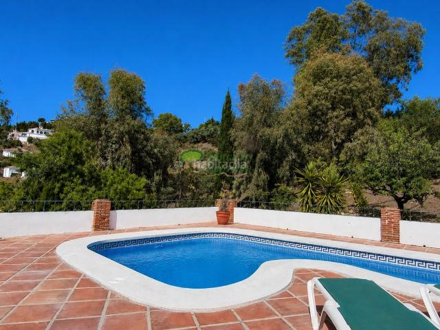 Masía en venta en Cómpeta. Casa de Campo en venta en Cómpeta, 3 dormitorios. Masías.