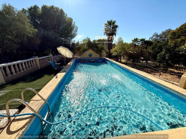 Masía en venta en Córdoba, Las Jaras. Casa con terreno en Córdoba con Piscina y Amplios Espacios. Masías.