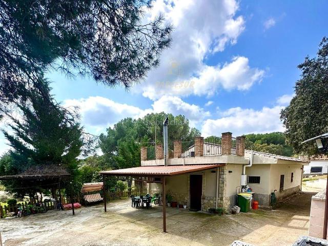 Masía en venta en Córdoba, Las Jaras. Casa con Terreno HIPOTECABLE en las Jaras de Córdoba Oportunidad Única por 160.000. Masías.