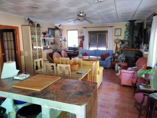 Masía en venta en Córdoba, Santa Maria de Trassierra. Casa con terreno en plena sierra, en la zona de 7 Fincas Assuan No Hipotecable. Masías.