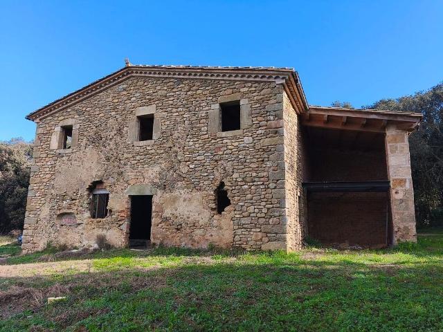 Masía en venta en Cornellà del Terri, de 170 m² 3 habitaciones por 450.000