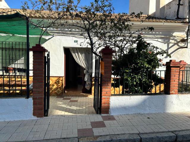 Masía en venta en Cútar. Masías.