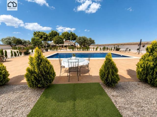 Masía en venta en Dolores. CORTIJO EXCLUSIVO EN DOLORES OPCIÓN VENTA A PLAZOS MÁS DE 13.250 m2 DE PARCELA. Masías.