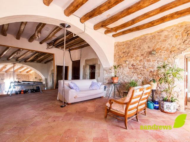 Masía en venta en Escala L´, Riells Costa Brava. Gran Masia ubicada en lEscala Costa Brava. Masías Escala.