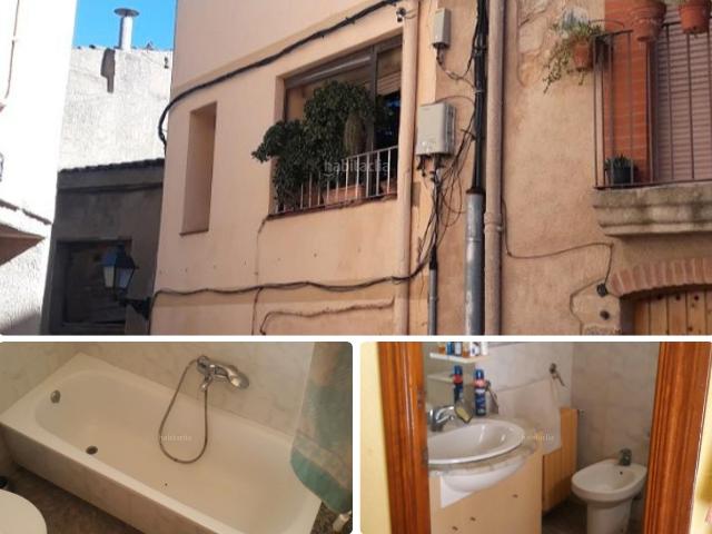 Masía en venta en Espluga de Francolí L´. Casa de pueblo en el centro de la población, en calle tranquila. Masías Espluga de Francolí.