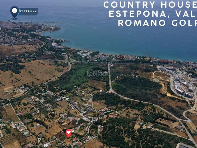 Masía en venta en Estepona, Valle Romano Golf. Villa en venta en Guadalobón, Estepona Estilo español, jardín mediterráneo y mucho espacio. Masías.