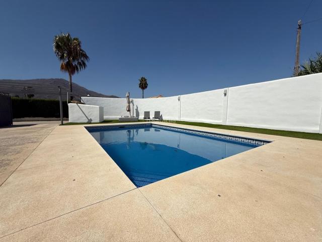 Masía en venta en Estepona, Centro. Finca rústica Estepona. Masías.