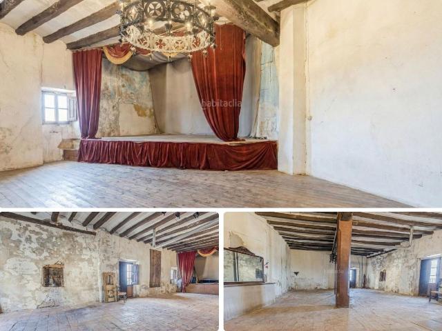 Masía en venta en Forès. Castillo en Forés. Masías.