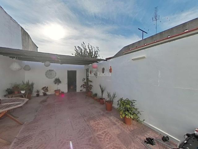 Masía en venta en Formentera del Segura. Casa de pueblo en esquina con 3 dormitorios a la venta en Formentera del Segura. Masías Formentera del.