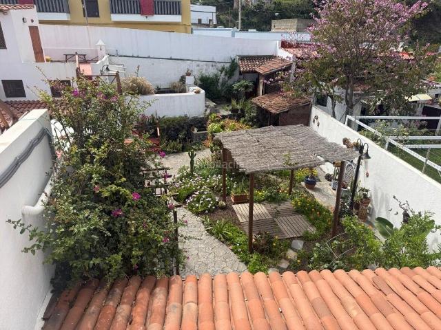 Masía en venta en Garachico. Tenerife Exclusiva residencia histórica con amplio jardín y apartamento independiente en una ubicación privilegiada en Garachico. Masías.