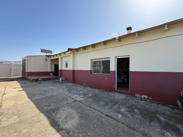 Masía en venta en Gibraleón. Casa de Campo en terrazgo en zona de El Rincón. Masías.