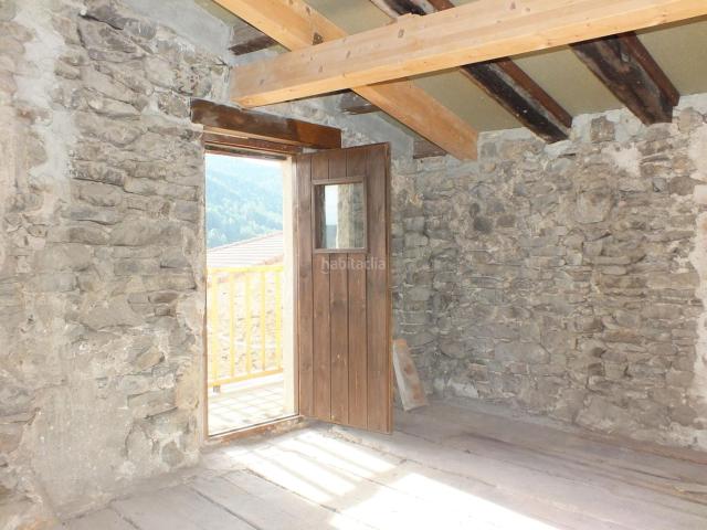 Masía en venta en Gombrèn Pirineos. CASA DE POBLE EN VENDA GOMBRÈN. Masías.