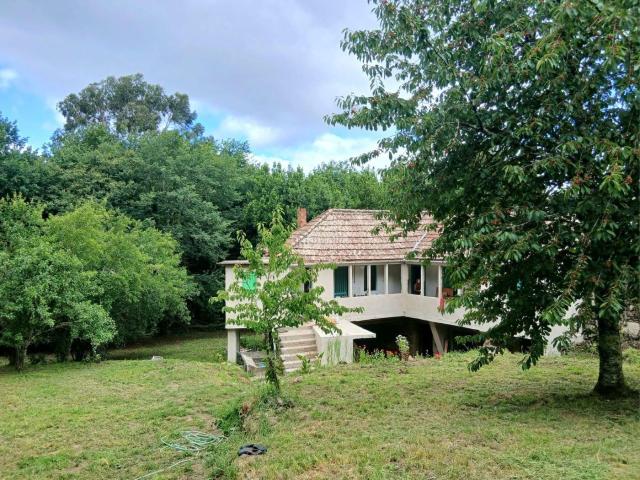 Masía en venta en Gomesende. Bonita casa rural en Gomesende Ourense. Masías.