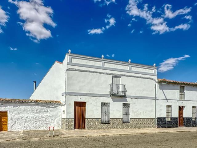 Masía en venta en Granja de Torrehermosa. Masías Granja de.